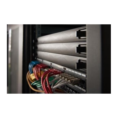 Panel Plastico 19" x 1U Ciego Negro (9005). Montaje CLIP sin tornilleria