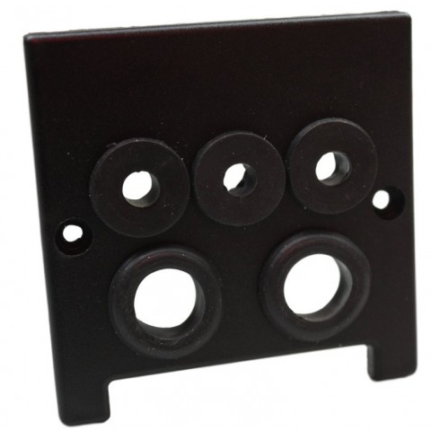 Tapa lateral con 5 agujeros para el paso de cables