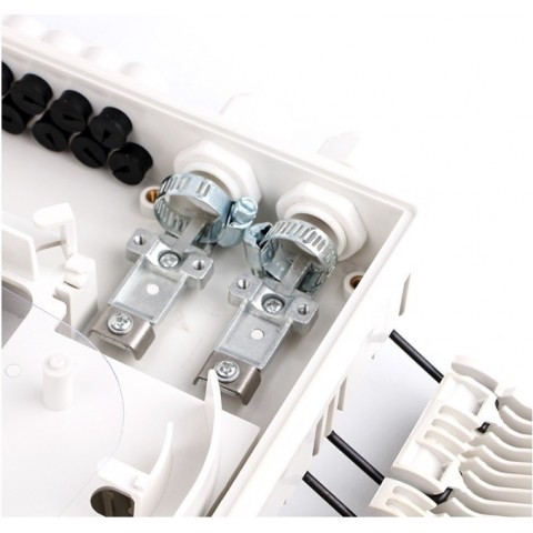Caja F O  de Exterior IP-65 CON LLAVE PARA 16 adap