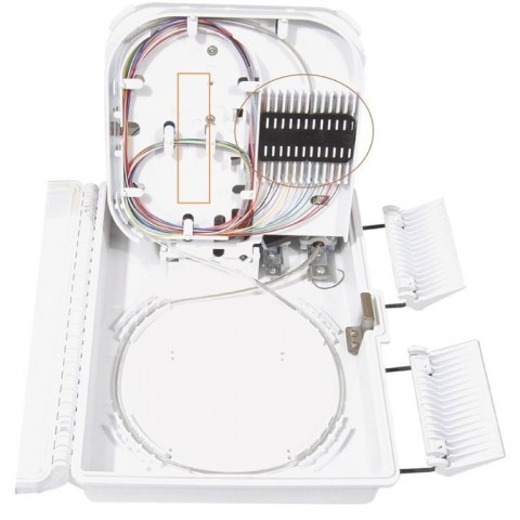Caja F.O. de Exterior IP-65 CON LLAVE PARA 12 adaptadores SC Simplex / LC Duplex
